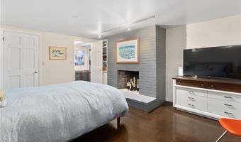 10 Guzeika Rd, North Kingstown, RI 02852