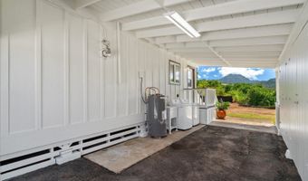 679 Kihapai St D, Kailua, HI 96734
