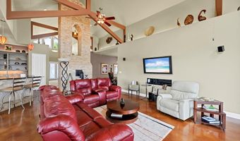 100 Dolphin Ct, Aransas Pass, TX 78336