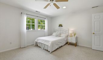 37 Spruce Cir S, Barnegat, NJ 08005