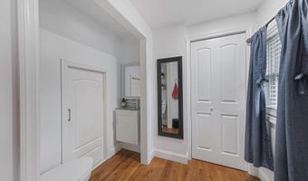 62 Bayside Ave, Amity Harbor, NY 11701