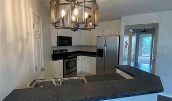 1310 Crossings Ct B, Ballwin, MO 63021
