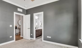 1218 White Lake Dr, Antioch, IL 60002