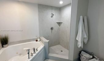 3029 NE 188th St 822, Aventura, FL 33180