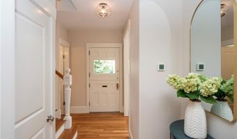 36 Bull St, Newport, RI 02840