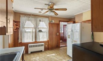 63 Lincoln Ave, Cranston, RI 02920