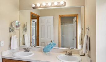 1250 Orchard Glen Dr, Amherst, OH 44001
