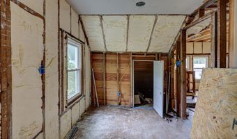 1643 Washington Ave, Baxter Springs, KS 66713