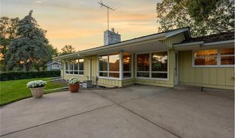 1102 Benton St, Anoka, MN 55303