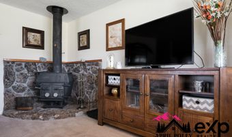 261 Hemlock St, Buffalo, WY 82834