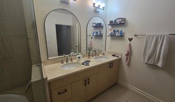 917 S New Hampshire Ave 301, Los Angeles, CA 90006