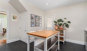163 Bluff Ave, Cranston, RI 02905