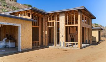 3916 Citrus Dr, Fallbrook, CA 92028