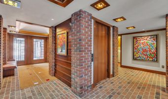 5140 Turtle Point Dr, Ann Arbor, MI 48105