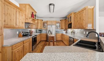 2801 County Road 1600, Alba, TX 75410