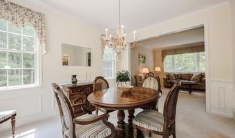 48 Essex Rd, Bedford, NH 03110