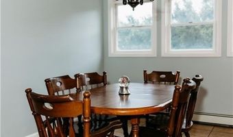 16 Ward Ave, Middletown, RI 02842