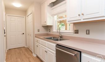 112 Meadow Creek Dr, Athens, GA 30605
