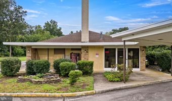 1058 HAUSMAN Rd, Allentown, PA 18104