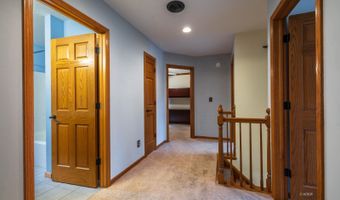 8850 Lavelle Rd, Athens, OH 45701