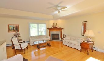 122 Chickadee Ln, Bangor, ME 04401