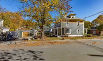 17 Carpenter St, Amesbury, MA 01913