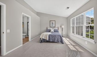 6576 MEDINAH Ln, Alexandria, VA 22312