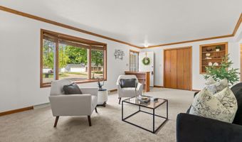 3300 N LAWE St, Appleton, WI 54911