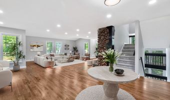 100 Little Rdg, Berkeley Lake, GA 30096