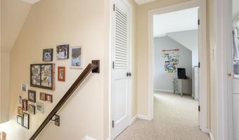 57 Warren Ave, Middletown, RI 02842