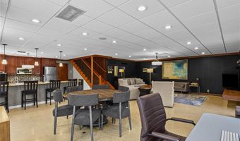 25 Logan Rd, Alton, IL 62002