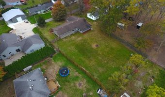 9640 Shady Ln, Algonac, MI 48001