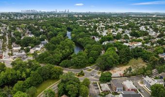 176 Medford St 176, Arlington, MA 02474