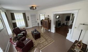 51 Broadway St, Baileyville, ME 04694