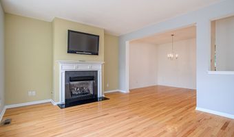 15 Caldwell Ter, Danbury, CT 06810