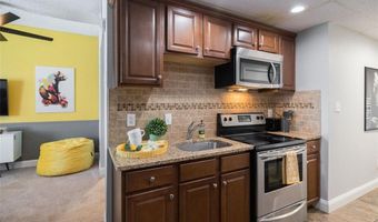 131 E BROAD St #706, Athens, GA 30601