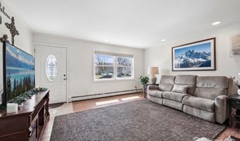441 Remsen Ave, Avenel, NJ 07001