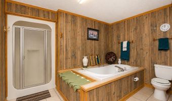 9106 E Swan Lake Rd, Altheimer, AR 72004