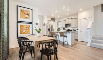276 S Trussville St, Aurora, CO 80018