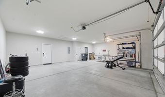 5926 E Forbes Ct, Bel Aire, KS 67220