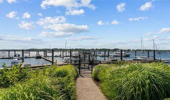 341 Thames St 103, Bristol, RI 02809