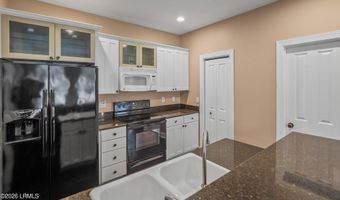 2677 Broad St, Beaufort, SC 29902