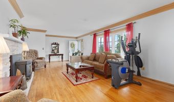 44 Clapboard Ridge Rd, Danbury, CT 06811