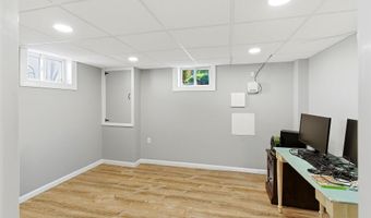 19 Harpoon St, Beachwood, NJ 08722