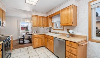 406 E CARLSON St, Cheyenne, WY 82009