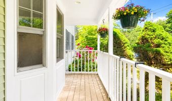 323 Oakhill Ave, Attleboro, MA 02703
