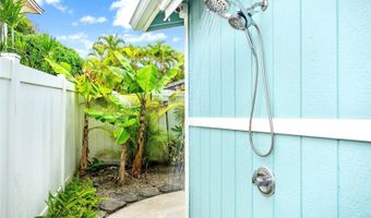 368 S Kalaheo Ave, Kailua, HI 96734