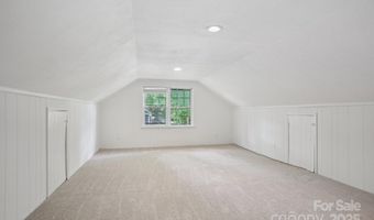 10016 Whitethorn Dr, Charlotte, NC 28277