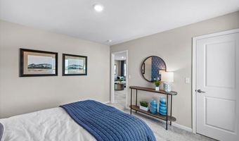 393 W Point Cir, Algonquin, IL 60102