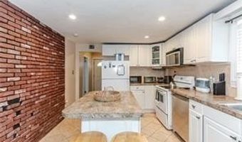 825 Douglas Ave, Providence, RI 02908